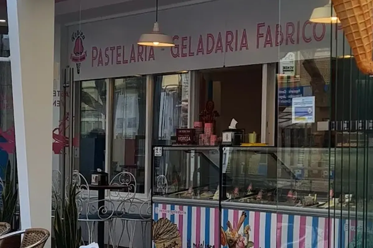 Ice Cream Shop - Pastry Veneza (Venice) in Ericeira